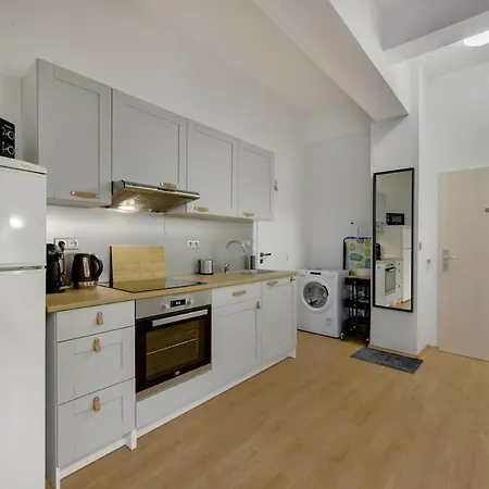 Compact And Snug In Old Town דירה *